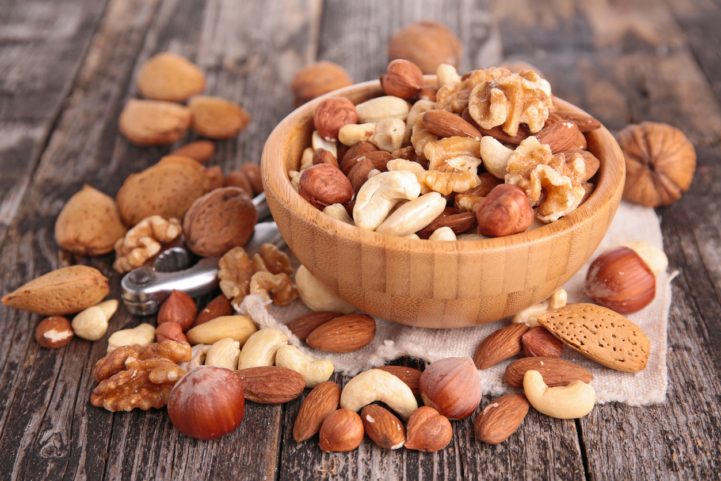 iStock/ مكسرات مخلوطة