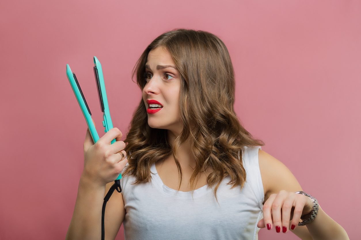 استخدام مكواة الشعر كل يوم