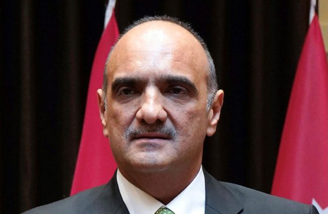 بعد  قبوله استقالة الرزاز.. العاهل الأردني يكلف الدبلوماسي بشر الخصاونة بتشكيل الحكومة الجديدة