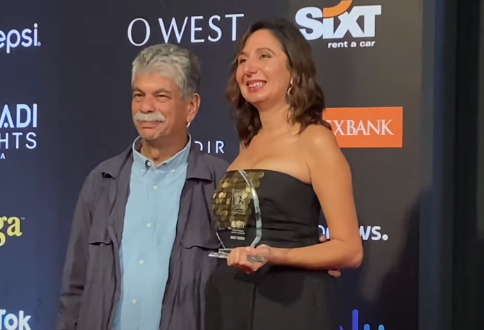 في أولى تجاربها لُقبت بـ”أفضل موهبة عربية”.. فلسطينية تفوز بجائزة “فارايتي” الدولية