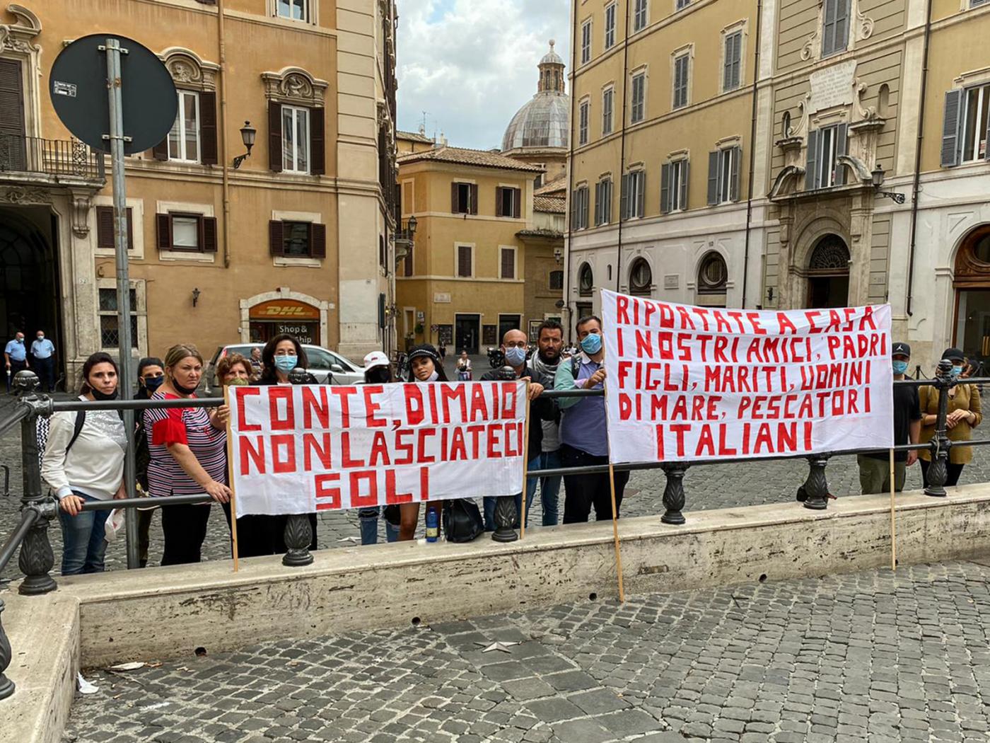 لاعبو كرة قدم وصيادون أم مهربو بشر وحشيش؟ إيطاليا وليبيا تصلان لطريق مسدود بسبب تعقد تبادل السجناء