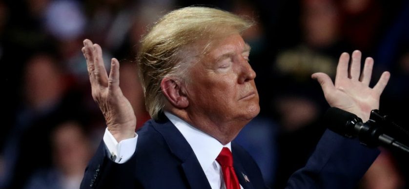 أسهم البورصات تهوي وأسعار النفط تنخفض.. كيف أثر إعلان إصابة ترامب بكورونا على الاقتصاد العالمي؟