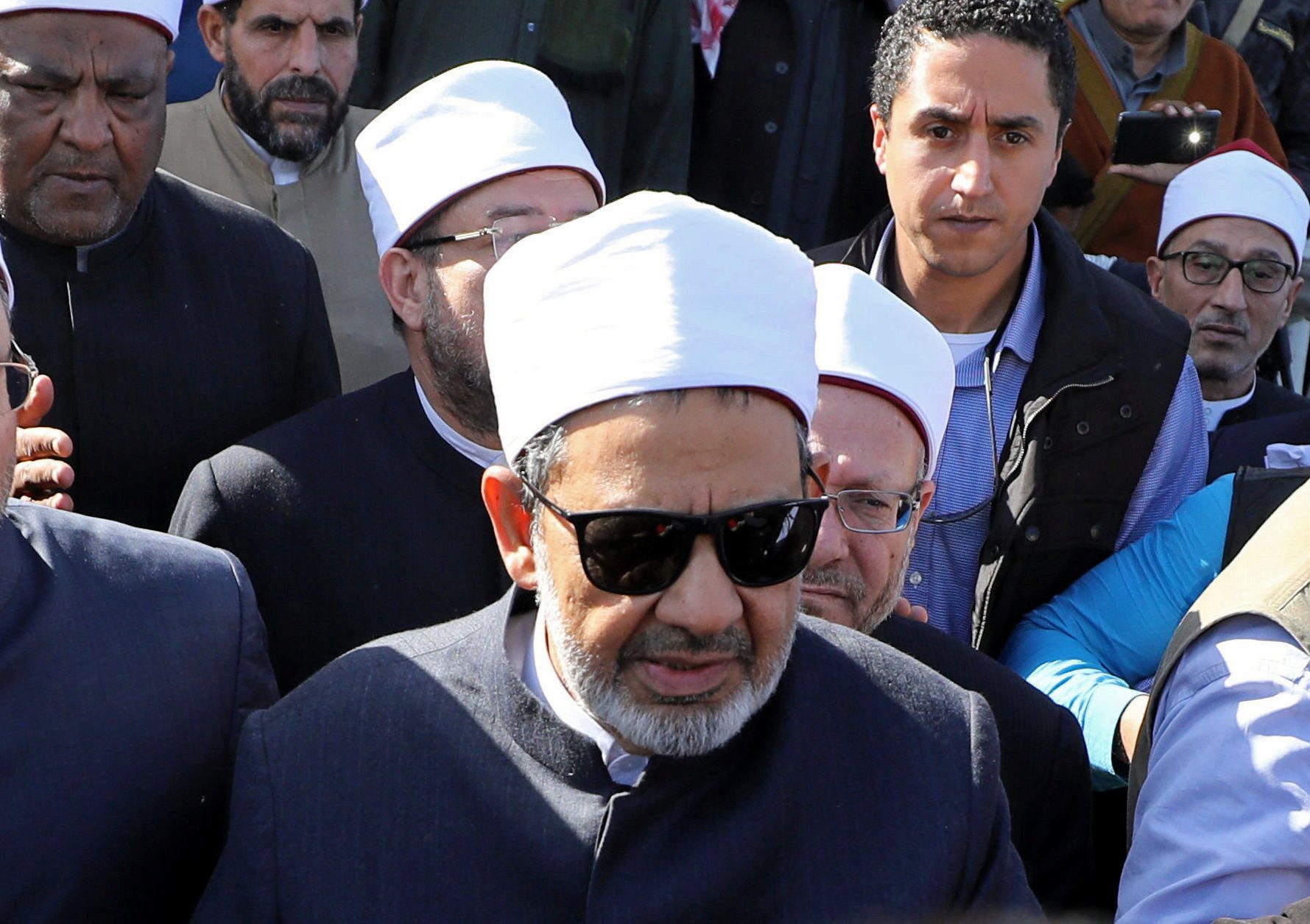 “سنلاحق قضائياً من يسيء للنبي”.. “حكماء المسلمين” يحدد آلية لمواجهة الرسوم المسيئة للرسول