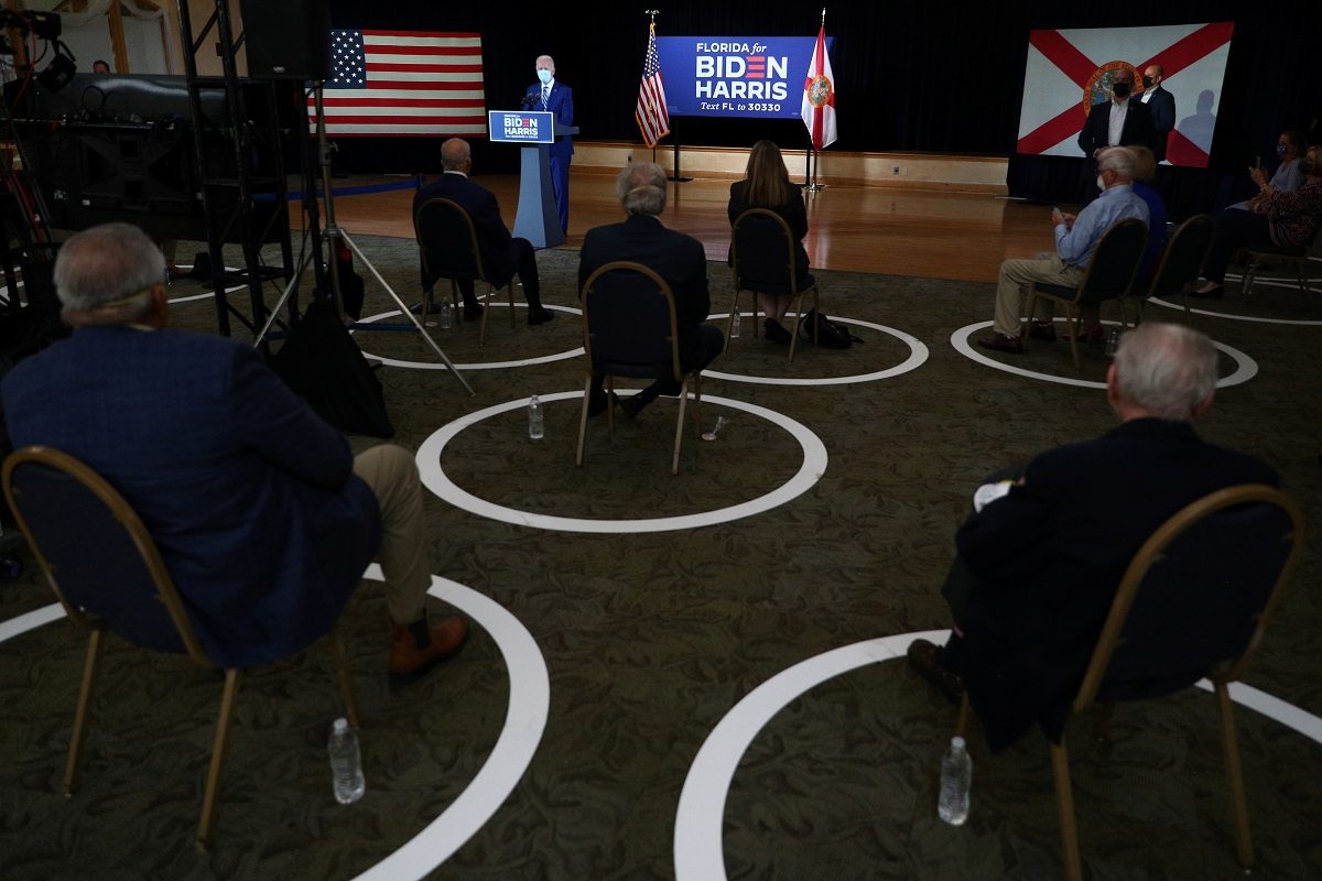 بايدن يستهدف كبار السن لاكتساب أصواتهم بالانتخابات.. وترامب يرد عليه بصورة ساخرة