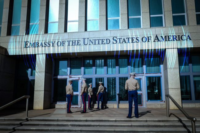 ما المرض الغامض الذي أصاب دبلوماسيين وعملاء أمريكيين بالخارج؟