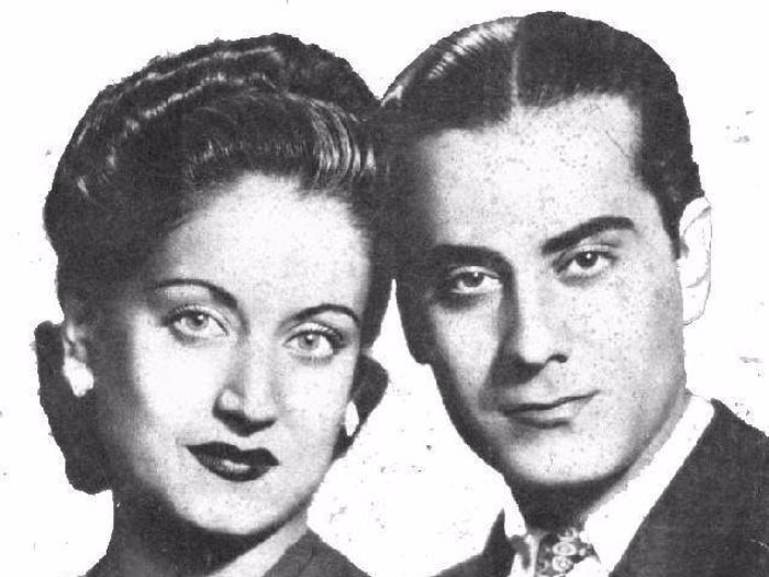 أسمهان وفريد الأطرش كما ظهرا علي غلاف مجلة الراديو المصري (ملكية عامة)