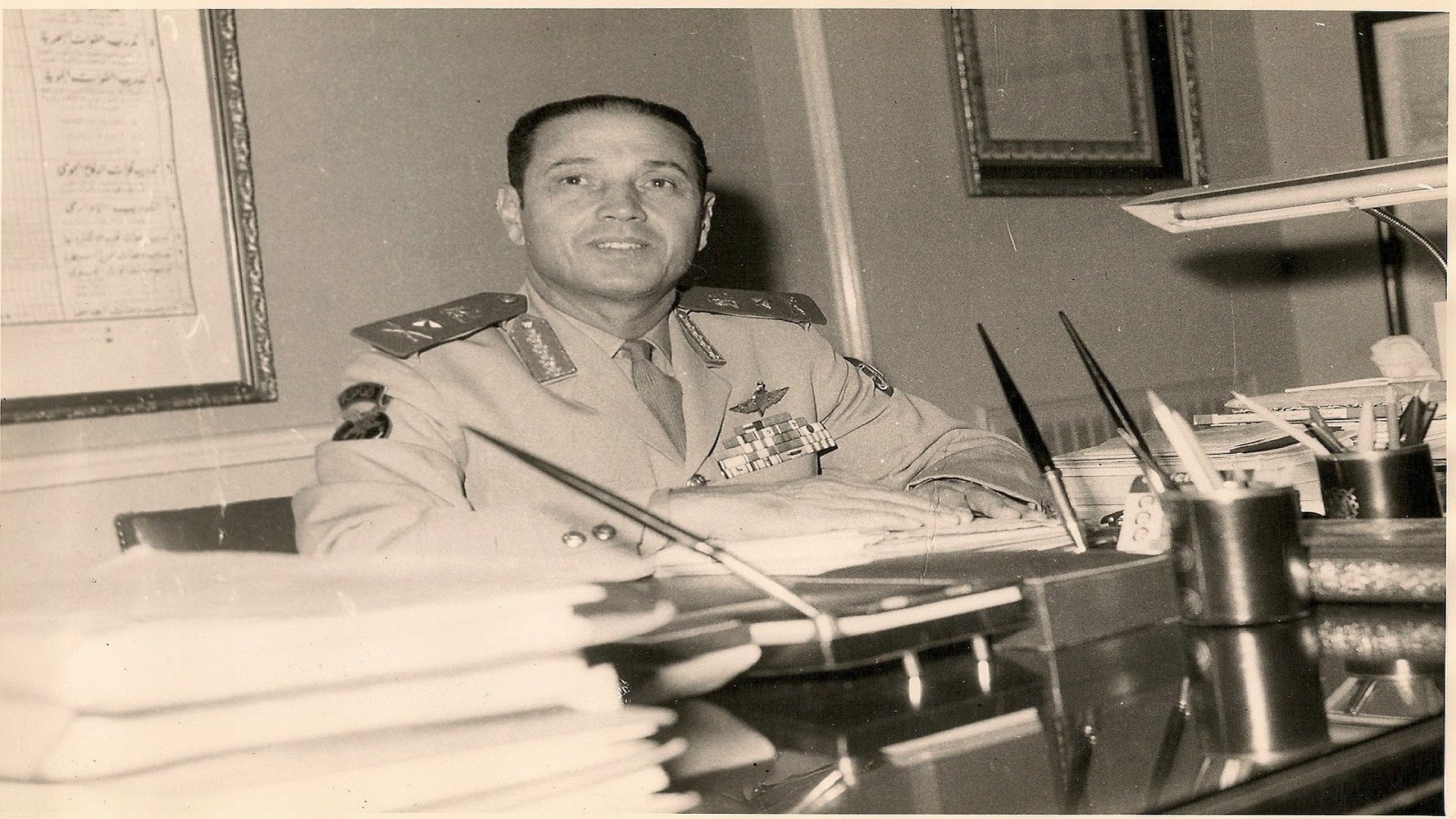 تلميع شخصي وتصفية حسابات وتنصل من المسؤولية.. لماذا لا أحب مذكرات “سعد الدين الشاذلي”؟