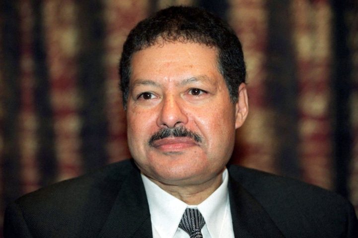 رويترز/ العالم المصري أحمد الزويل أول عربي يفوز بجائزة نوبل للكيمياء