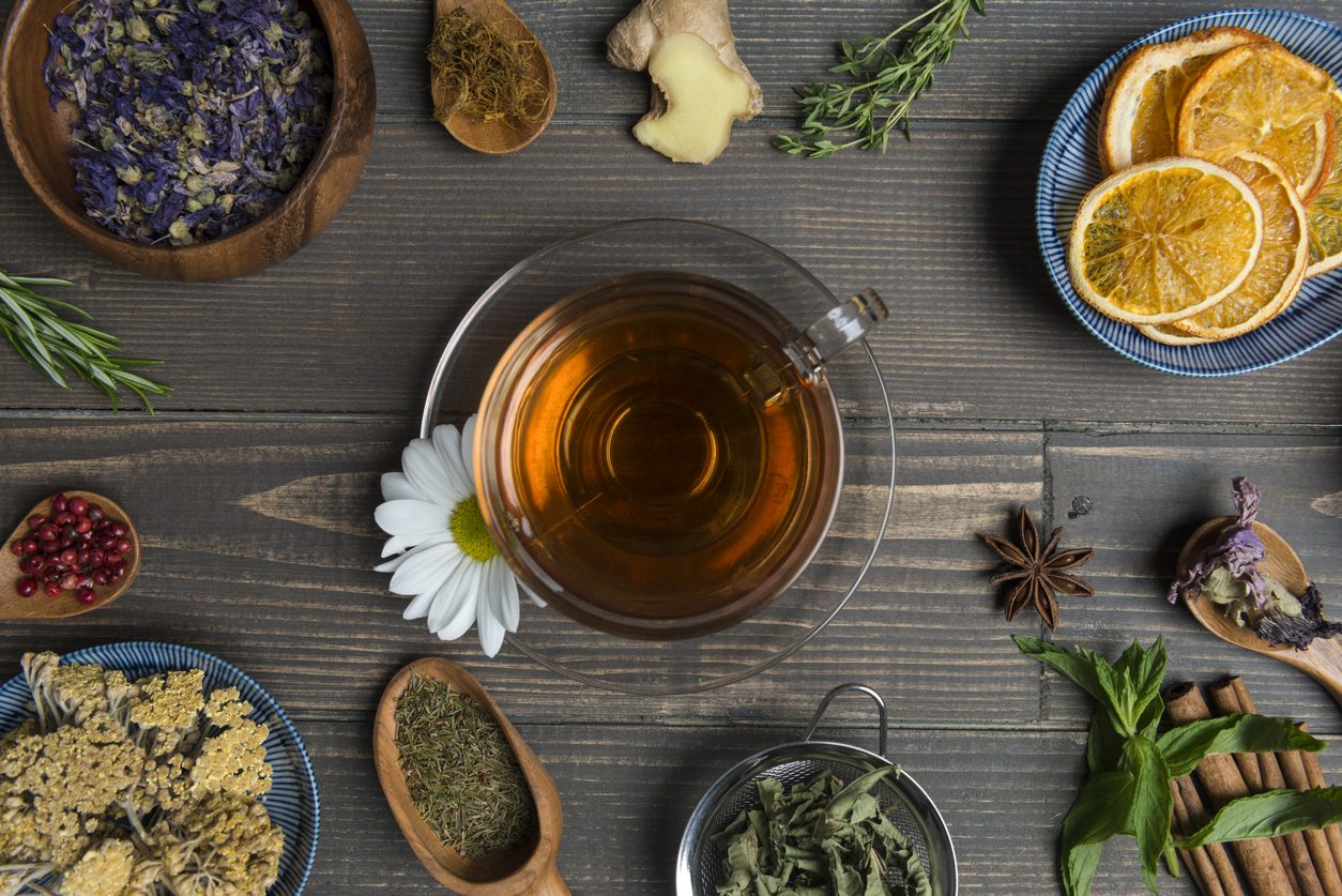 6 أنواع شاي معتمدة لتخفيف أعراض الصداع