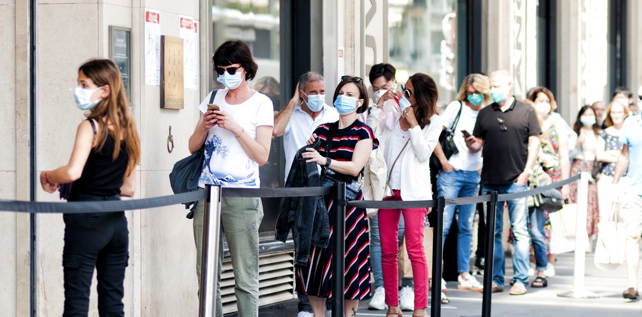 لأول مرة منذ ظهور الوباء.. 20 ألف إصابة بكورونا في فرنسا خلال يوم واحد، وأرقام مرتفعة بإيطاليا