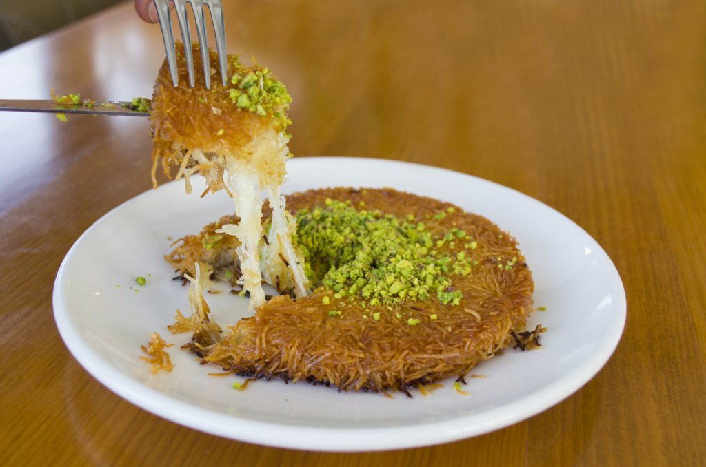 الكنافة بالجبن