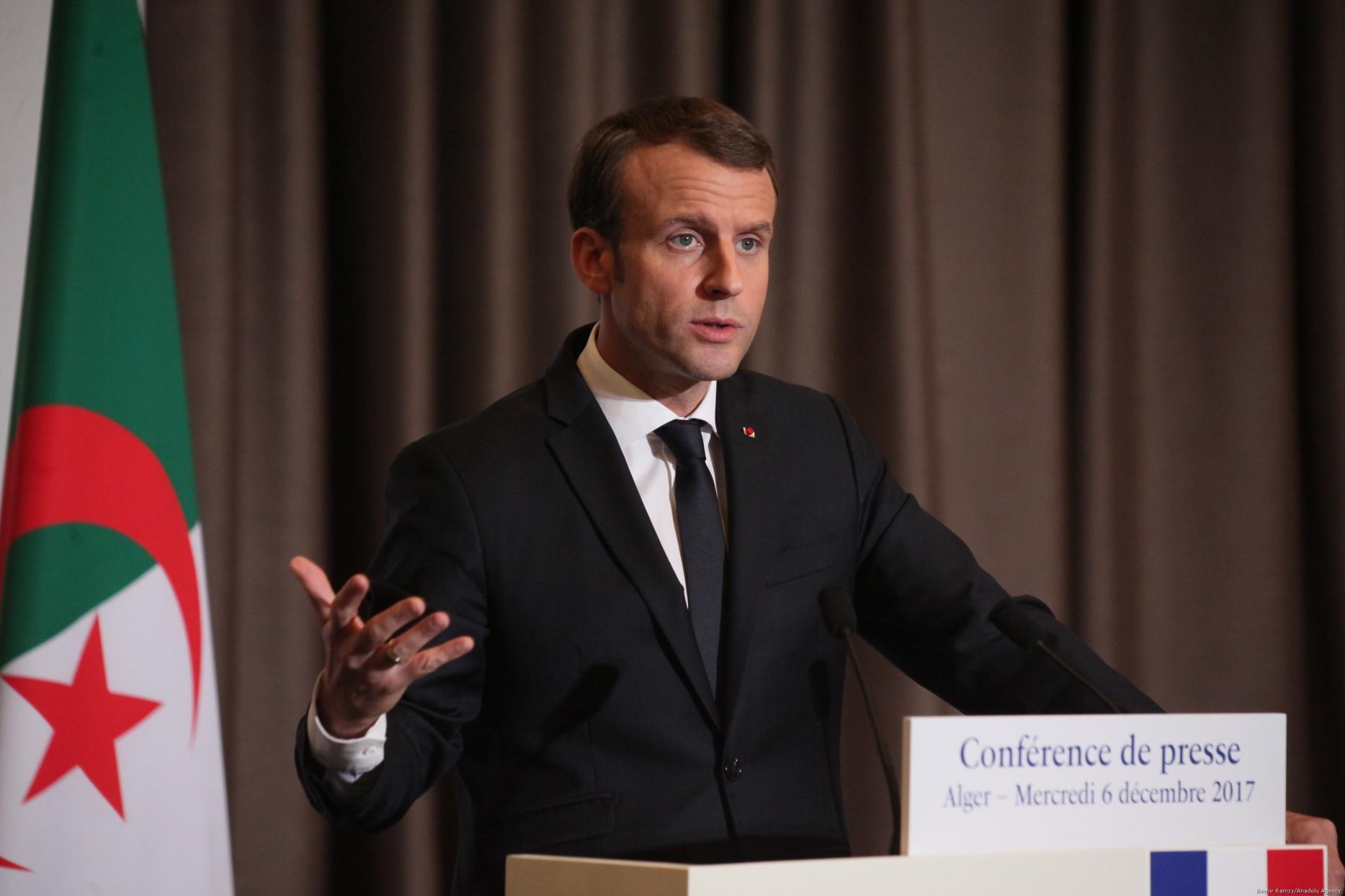 توسيع حظر الحجاب ومنع الأطفال من الطعام الحلال.. لماذا يتناقض قانون ماكرون ضد المسلمين مع العلمانية؟