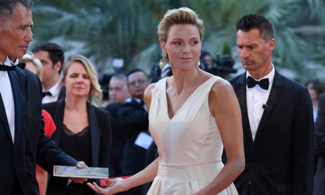 الأميرة الهاربة.. أميرة موناكو تترك أولادها والسبب “التهاب حاد في الأذن”!