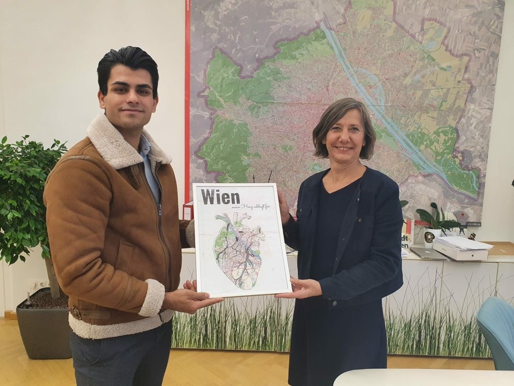 تكريم الشاب أسامة من طرف بلدية فيينا