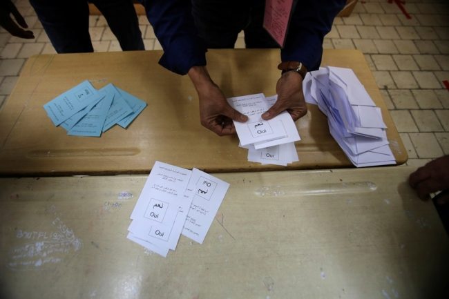 إقرار التعديلات الدستورية في الجزائر.. السلطة الوطنية للانتخابات تعلن نتائج الاقتراع