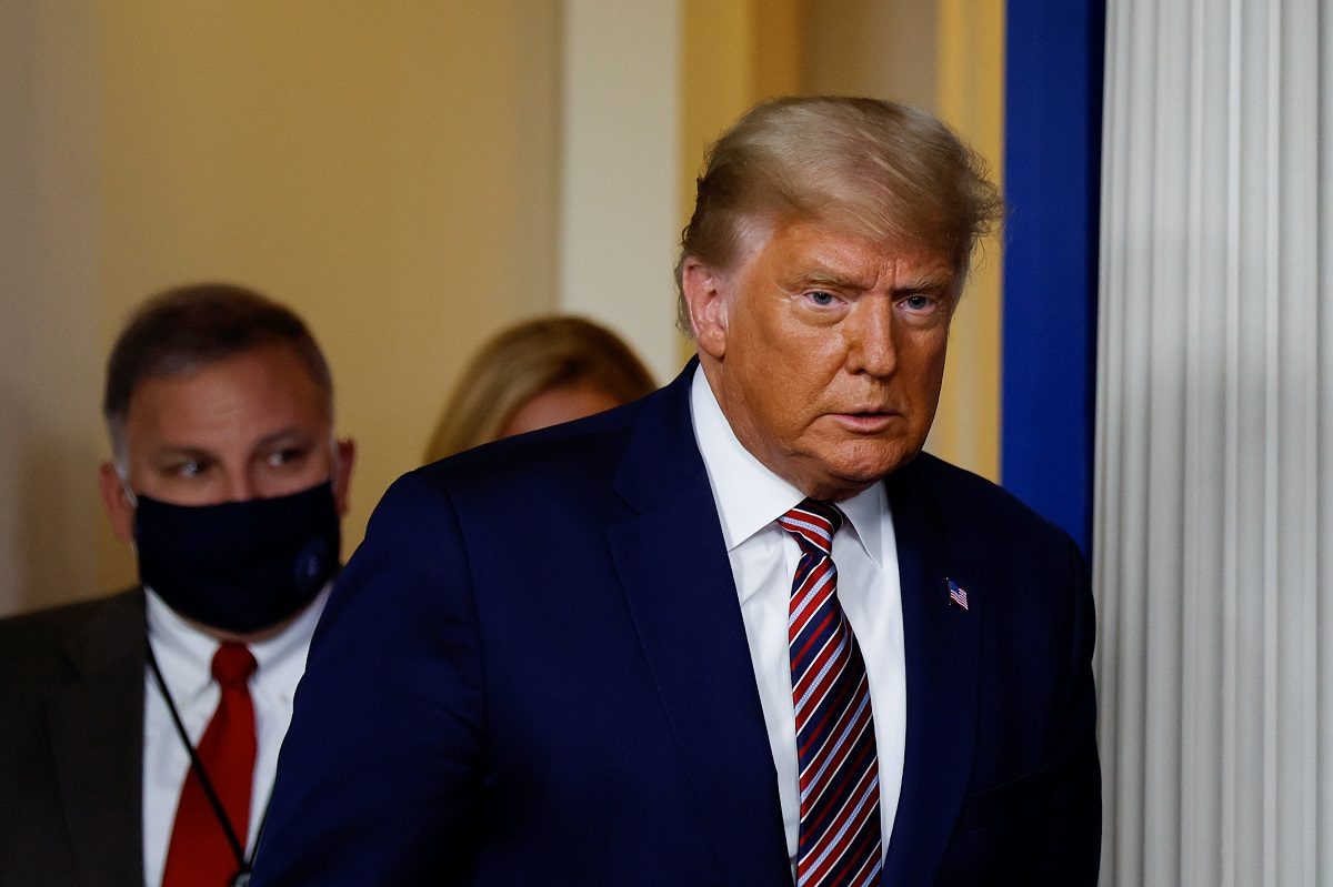 قطعوا كلمة رئيسهم “الكاذب”.. قنوات تلفزيونية بارزة توقف بثاً لترامب عند بدء حديثه عن تزوير الانتخابات