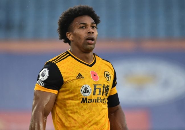 سيشتري أحدهم قريباً.. 5 لاعبين فرط بهم برشلونة بسهولة