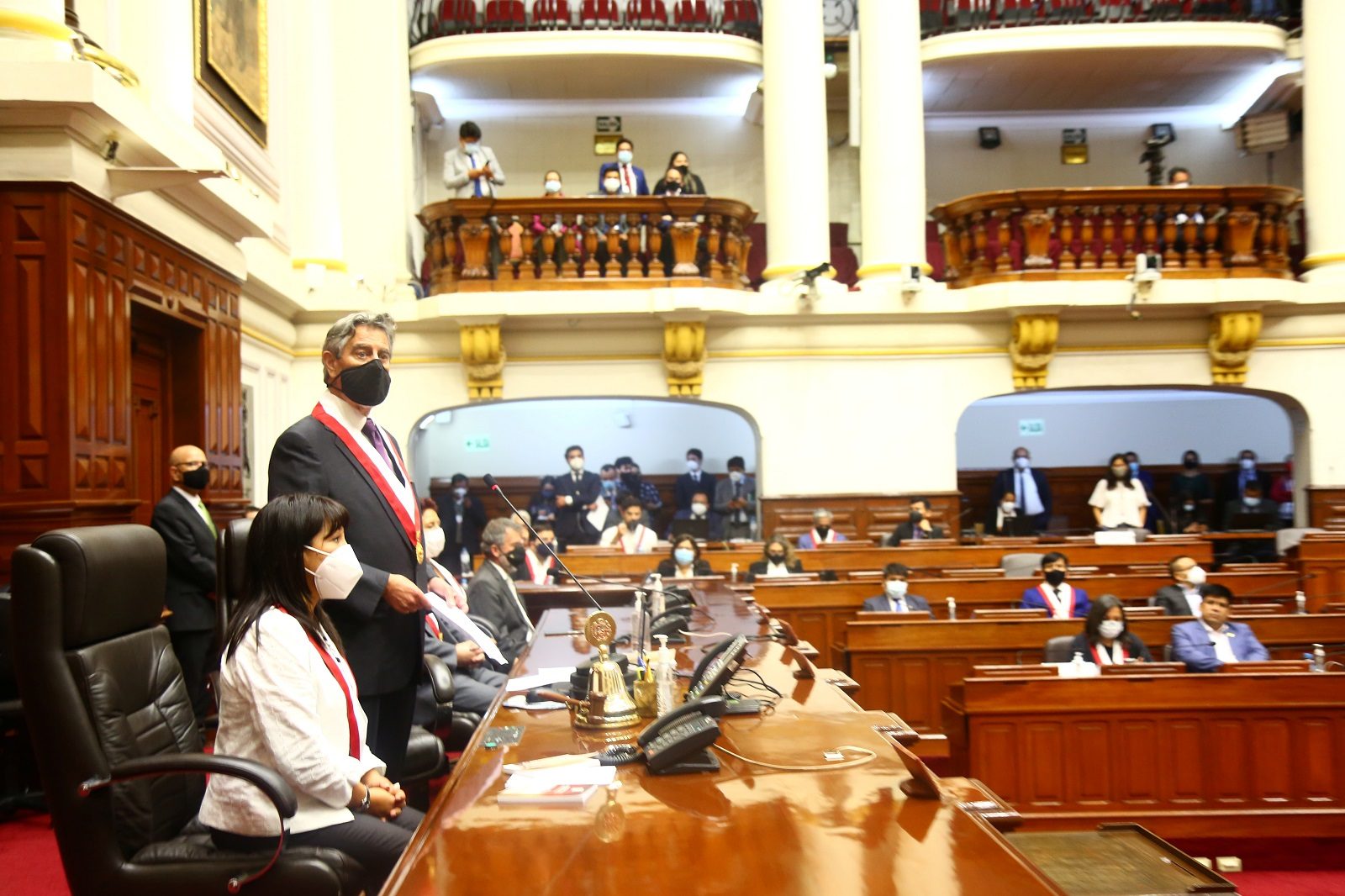 كلما وصل أحدهم للسلطة أُجبر على الاستقالة!  تعيين 3 رؤساء خلال أسبوع فقط في بيرو