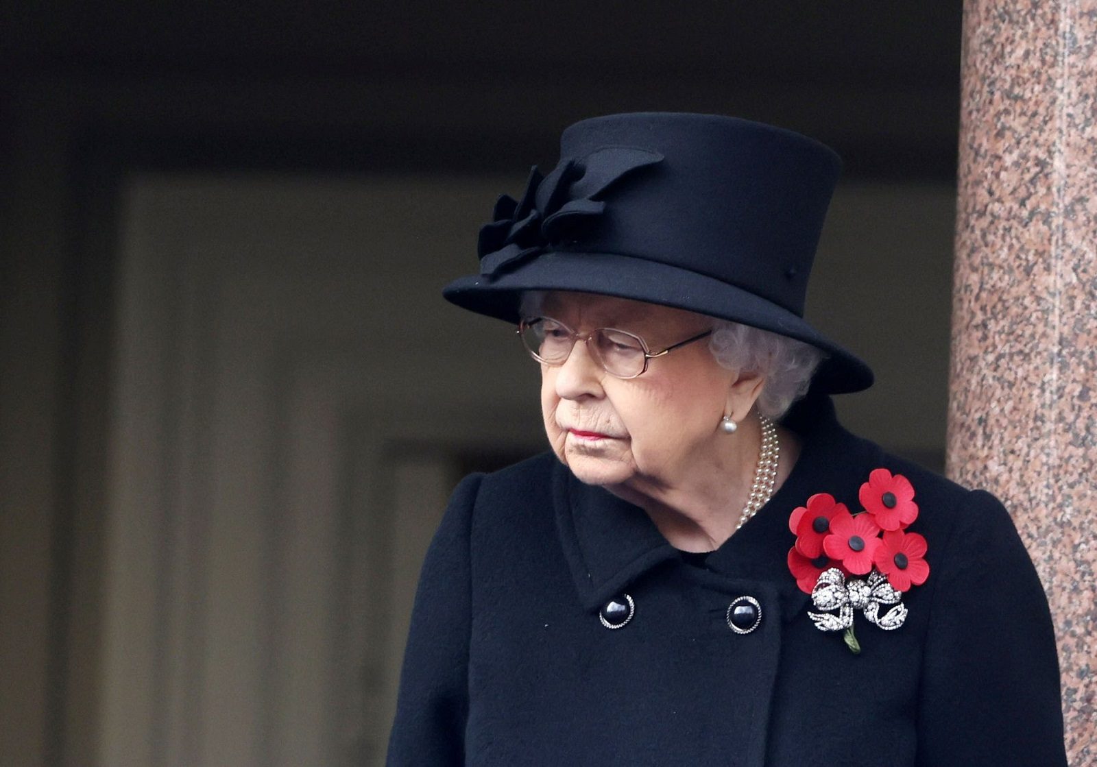 الملكة إليزابيث الأمير وليام كيت ميدلتون بريطانيا