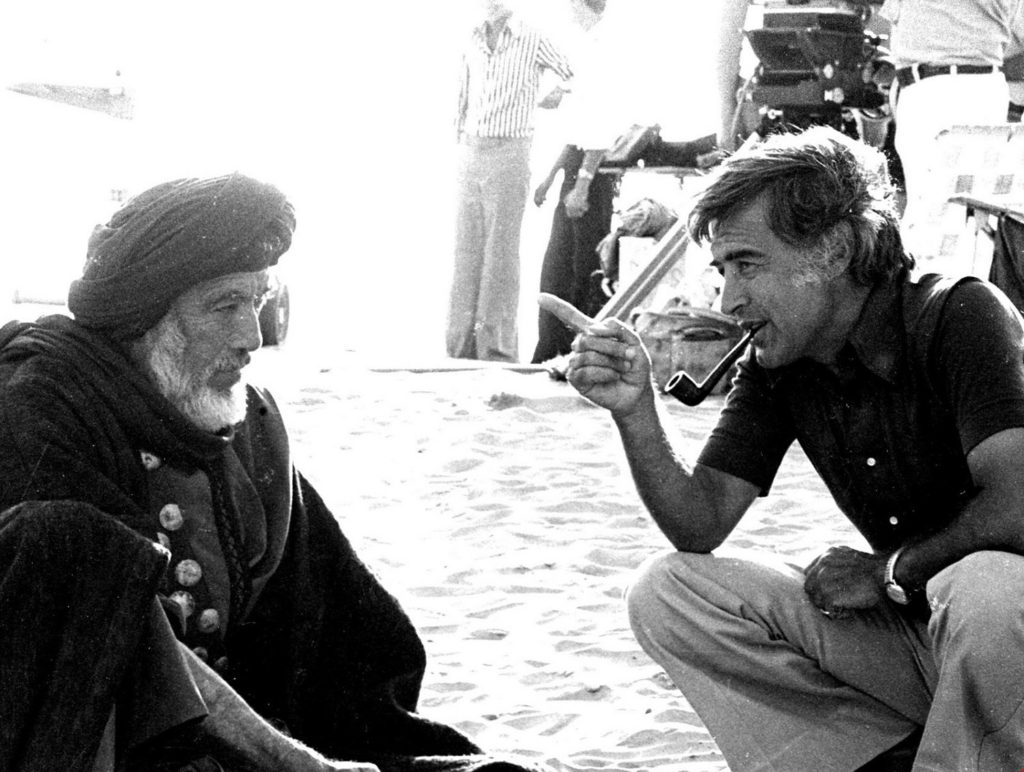 تويتر/ من هو مصطفى العقاد وما أشهر أعماله الأجنبية؟