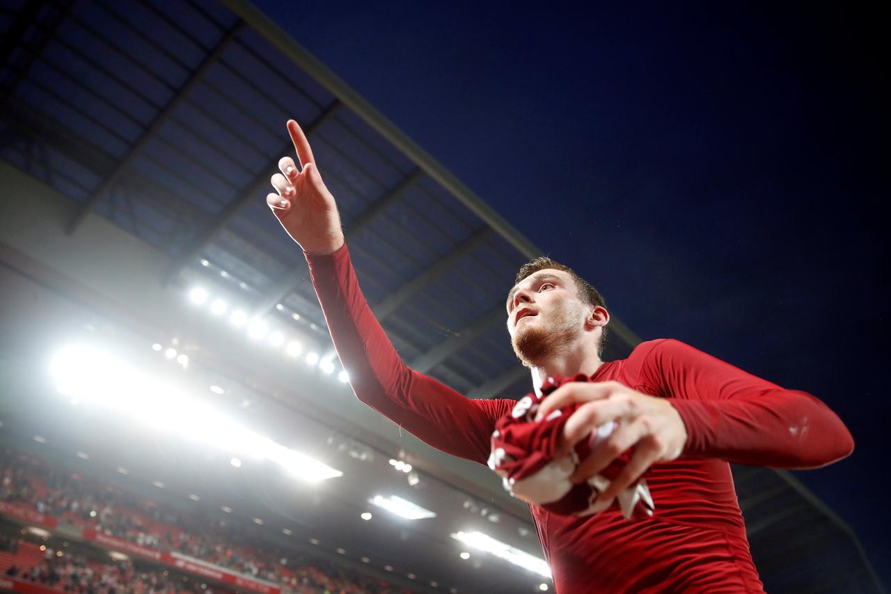 يصنع الأهداف كالماكينة ويدافع كالصخرة.. لماذا لا يستغني كلوب عن أندي روبرتسون؟