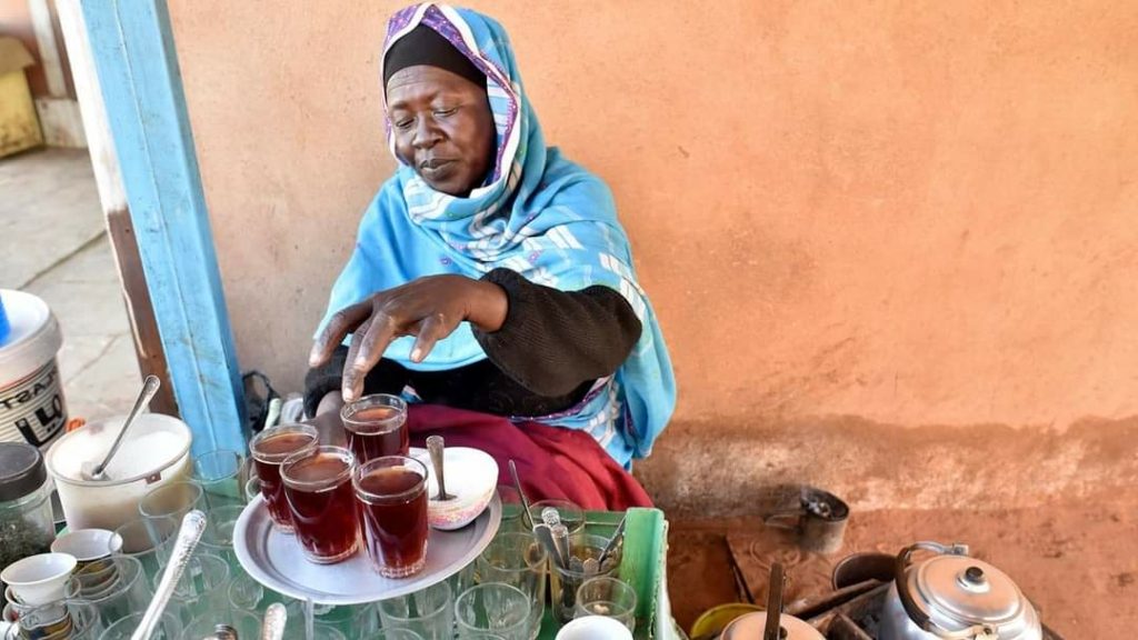 حواء بائعة الشاي في العاصمة السودانية الخرطوم (خاص)