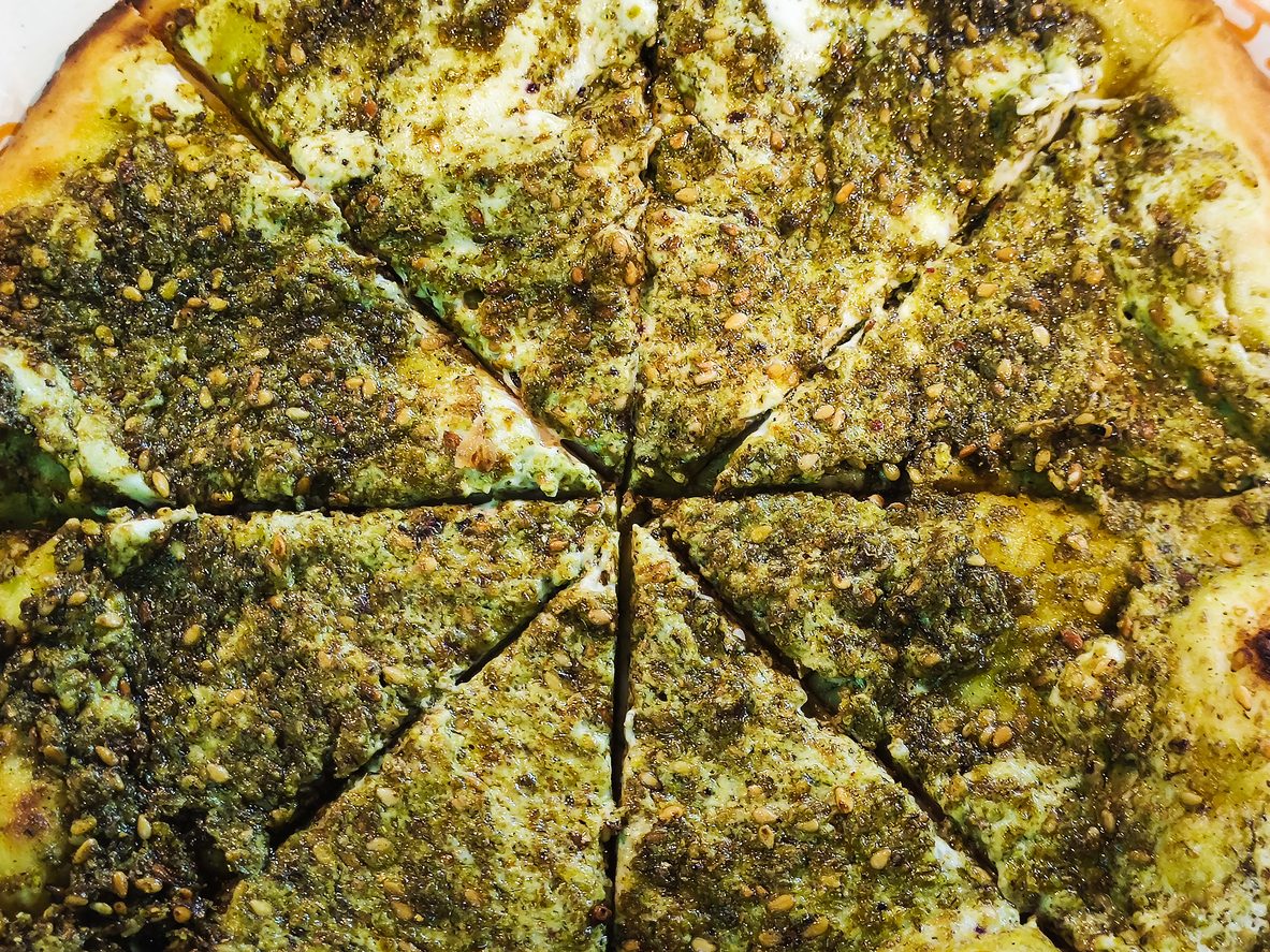 حضر مناقيش الزعتر على أصولها في المنزل بطريقة سهلة وسريعة