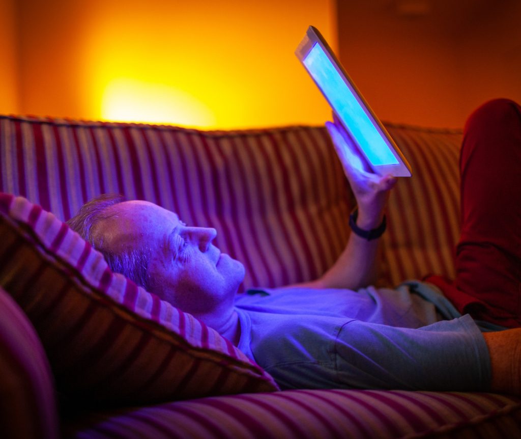 مخاطر الضوء الأزرق