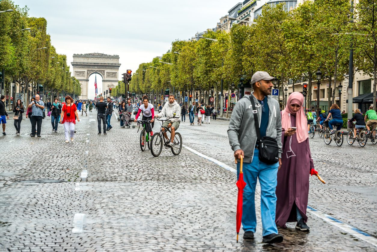 حذف مقال بعنوان “الدين العلماني الخطير في فرنسا” بعد نشره بصحيفة أوروبية