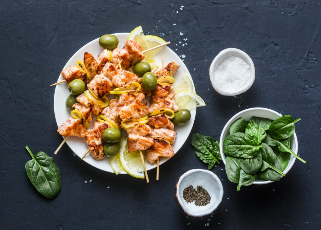 وصفة أسياخ الدجاج بالزيتون