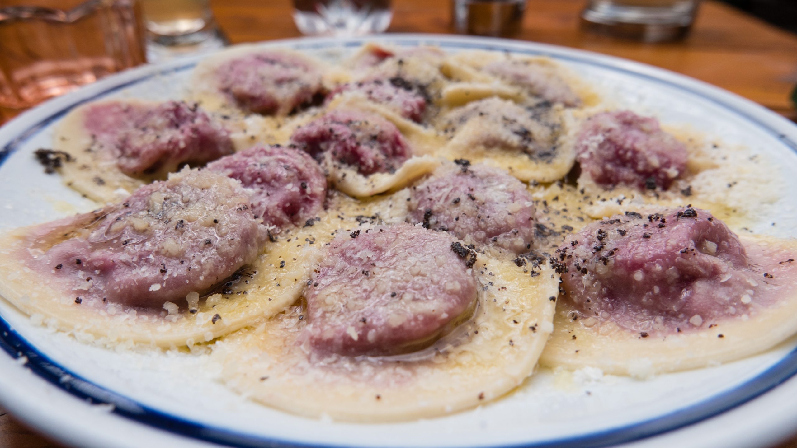 Italy Cycling Guide/ معكرونة الرافيولي المحشوة بالشمندر