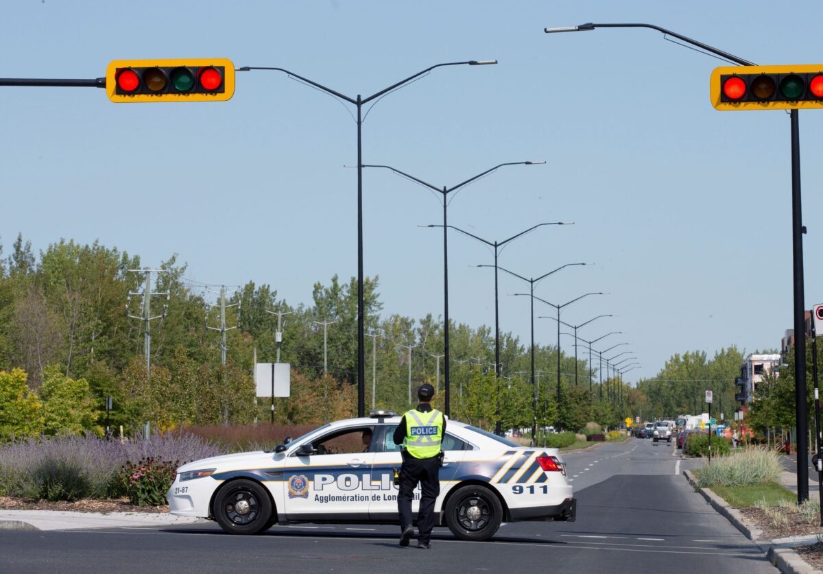 عملية طعن بكندا تُوقِع ضحايا.. المتهم ارتدى ملابس من العصور الوسطى وتسلَّح بالسيف