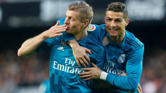 تشكيلة أفضل 11 لاعباً في تاريخ ريال مدريد.. 2 منهم ما زالوا مع الفريق