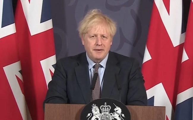 رسوم على ربطة عنقه تحمل رسائل سياسية.. هكذا عبّر جونسون عن فرحته بنتائج اتفاق بريكست