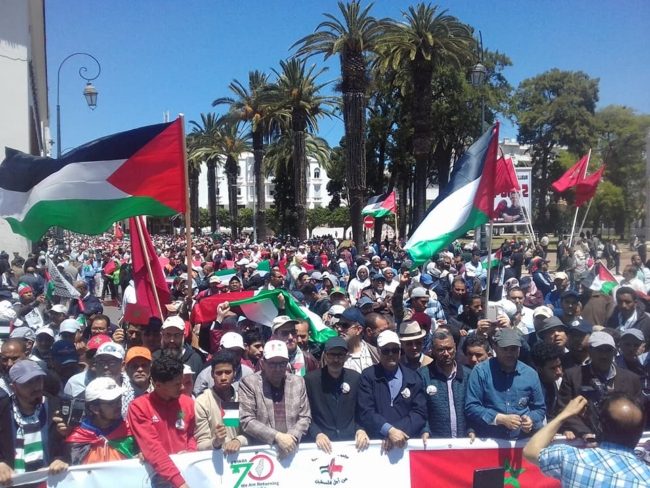 “الصهيوني يطلع برا”.. الآلاف يتظاهرون في المغرب نصرة لغزة وضد التطبيع مع الاحتلال (فيديو) 