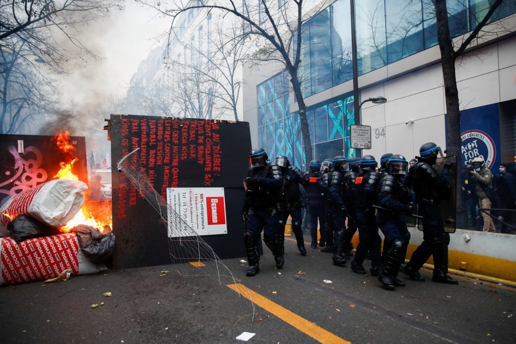 قانون الأمن الشامل فرنسا