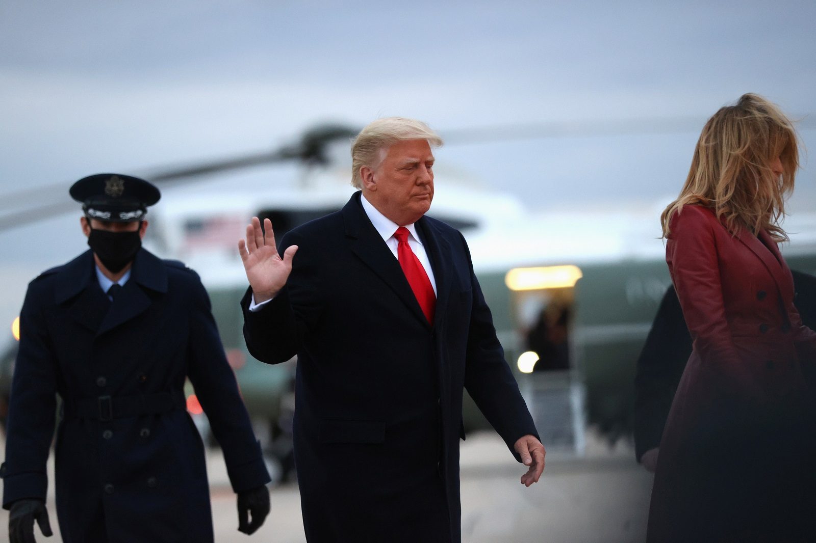 حفل وداع لترامب في قاعدة عسكرية