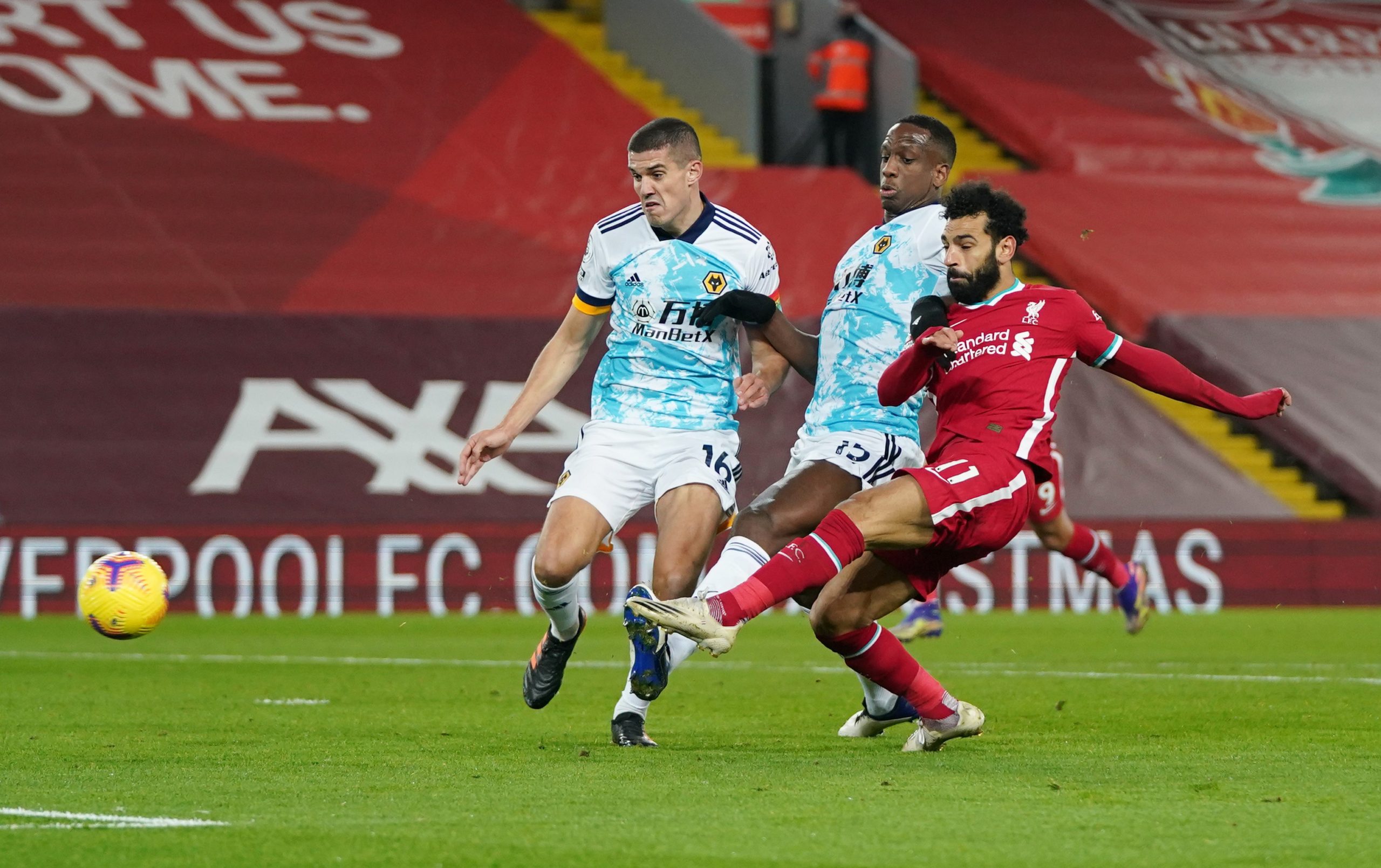 محمد صلاح يُعادل أهداف رونالدو