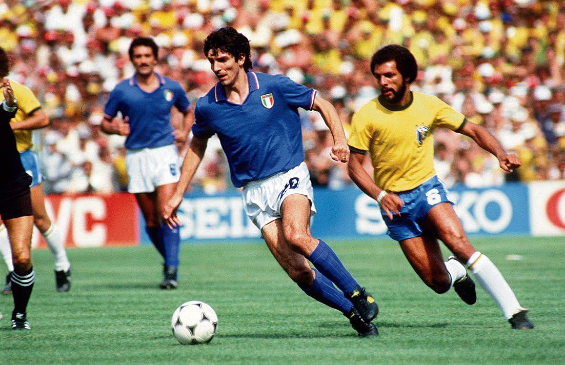 من فضيحة بيع المباريات وإيقاف عامين للفوز بالمونديال.. كيف تحوّل باولو روسي من منبوذ إلى بطل قومي؟