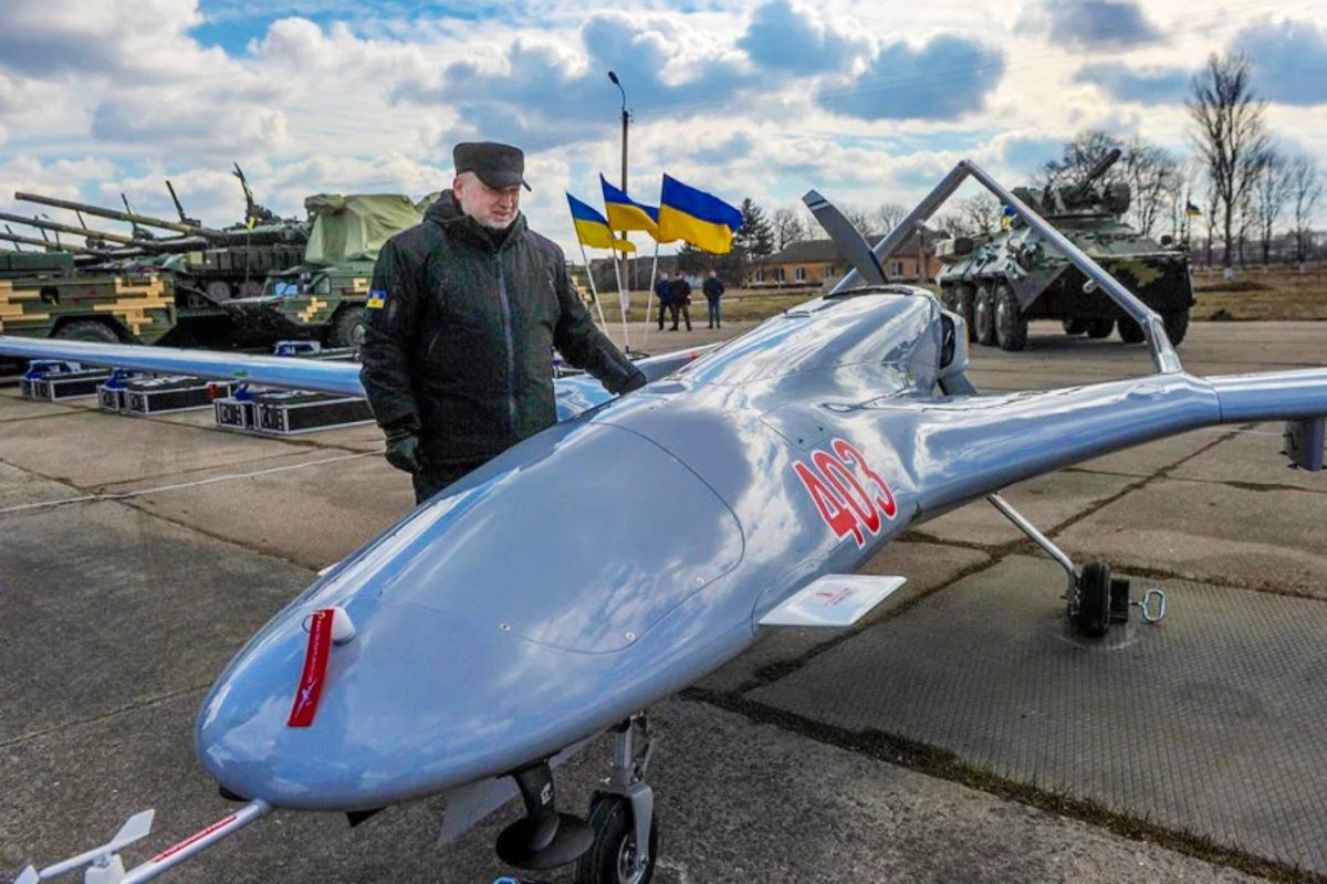 هل تستعيد أوكرانيا أراضيها بواسطة الطائرات المسيَّرة التركية؟ نجاحها في “قرة باغ” يغريها بالفكرة