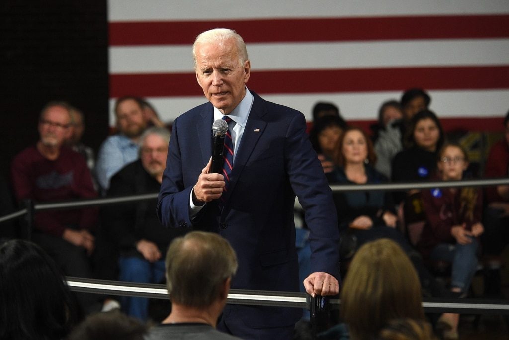 الهجوم الإلكتروني بايدن