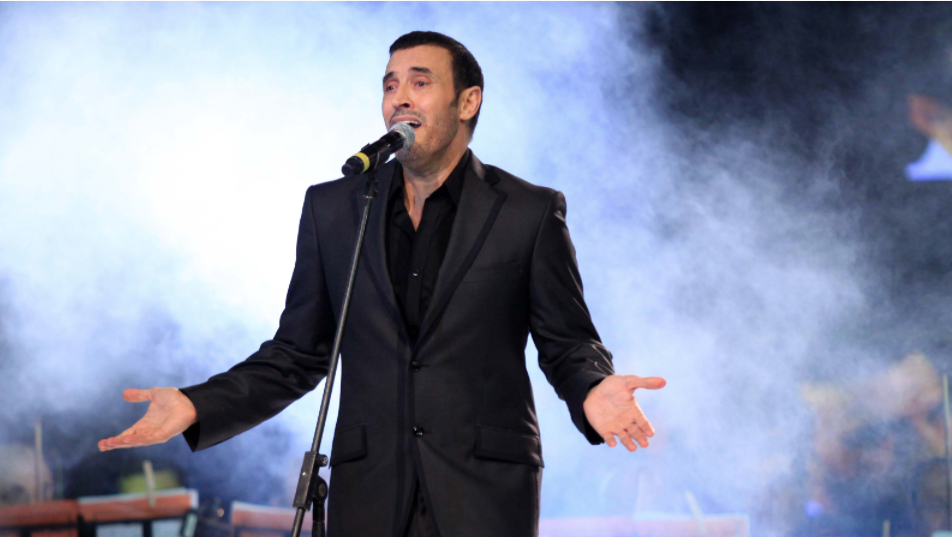 كاظم الساهر يمنع شقيقه كتاب