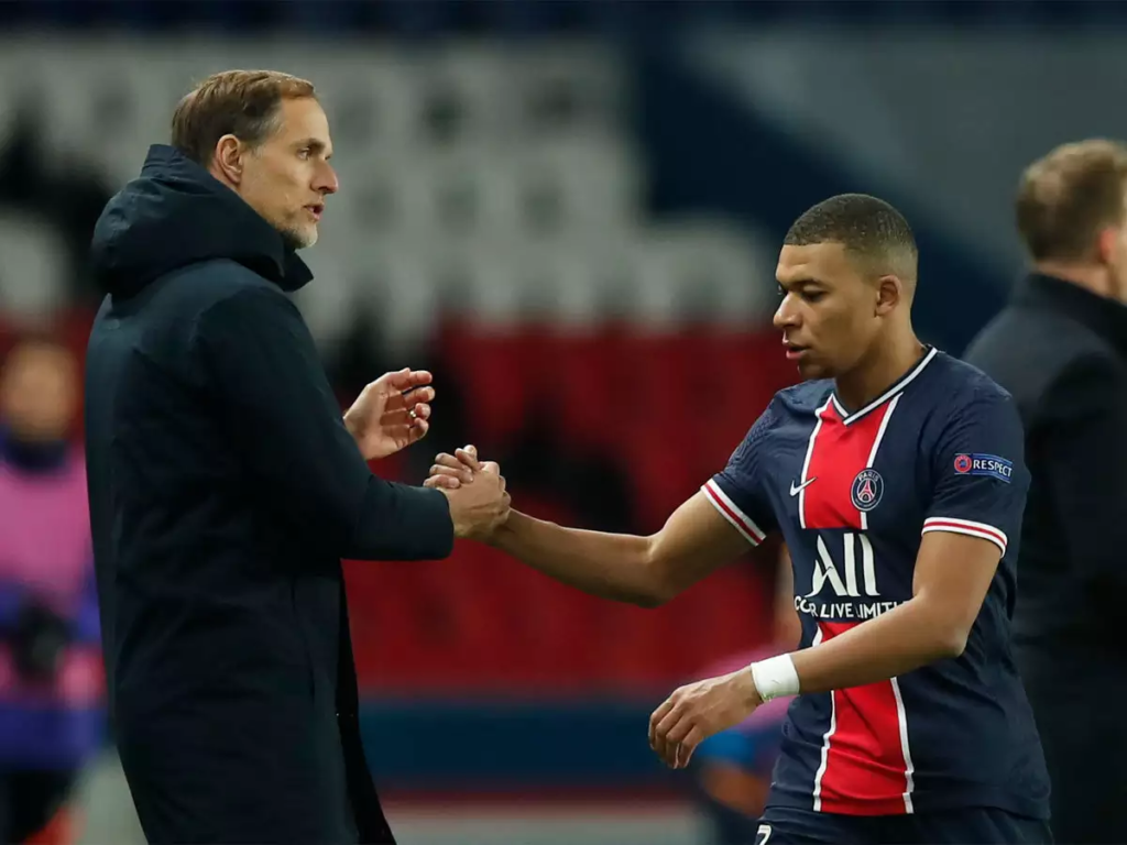 مبابي أول لاعب من باريس يعلق على إقالة توماس توخيل