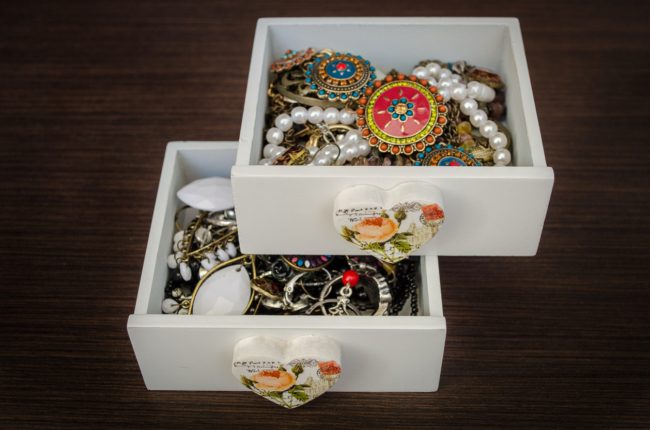 5 نصائح مفيدة لاختيار مجموعة مجوهراتكِ بعناية