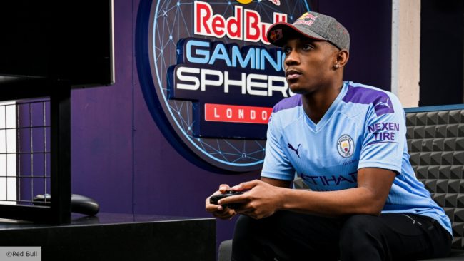 حقق 10 آلاف دولار في “FIFA 21”.. شاب يروي قصة احترافه للرياضات الإلكترونية ويقدم نصائح للمبتدئين