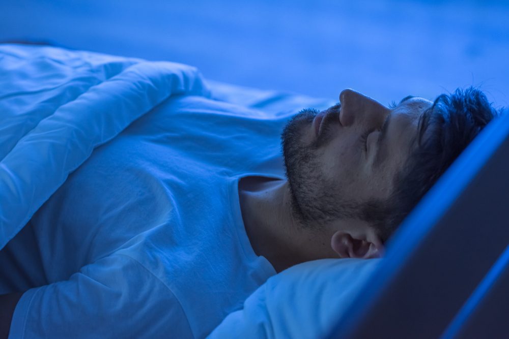 Shutterstock/النوم على الظهر