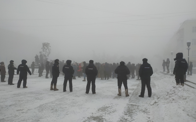 مظاهرة في أجواء “متجمدة” بروسيا.. محتجون على اعتقال نافالني يعتزمون الاحتجاج في درجة 40 تحت الصفر (صور)