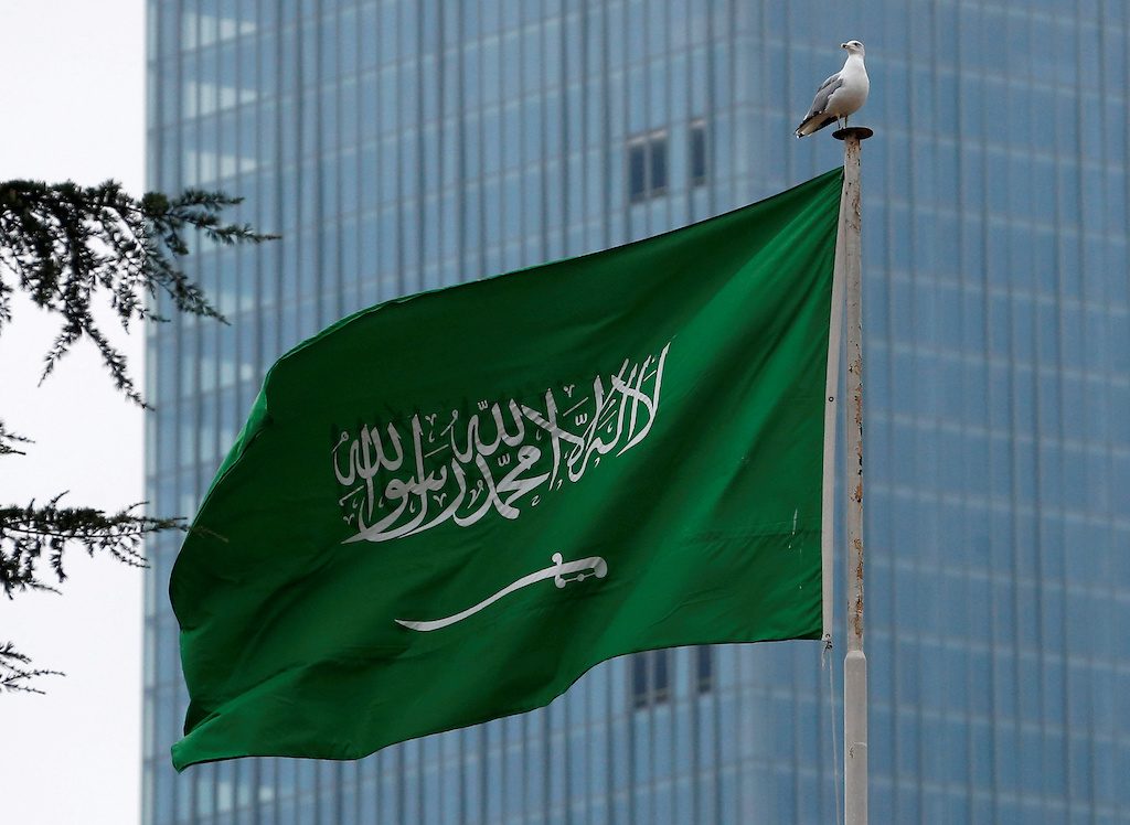 علم السعودية كاتب سعودي يقترح تغيير علم المملكة السعودية
