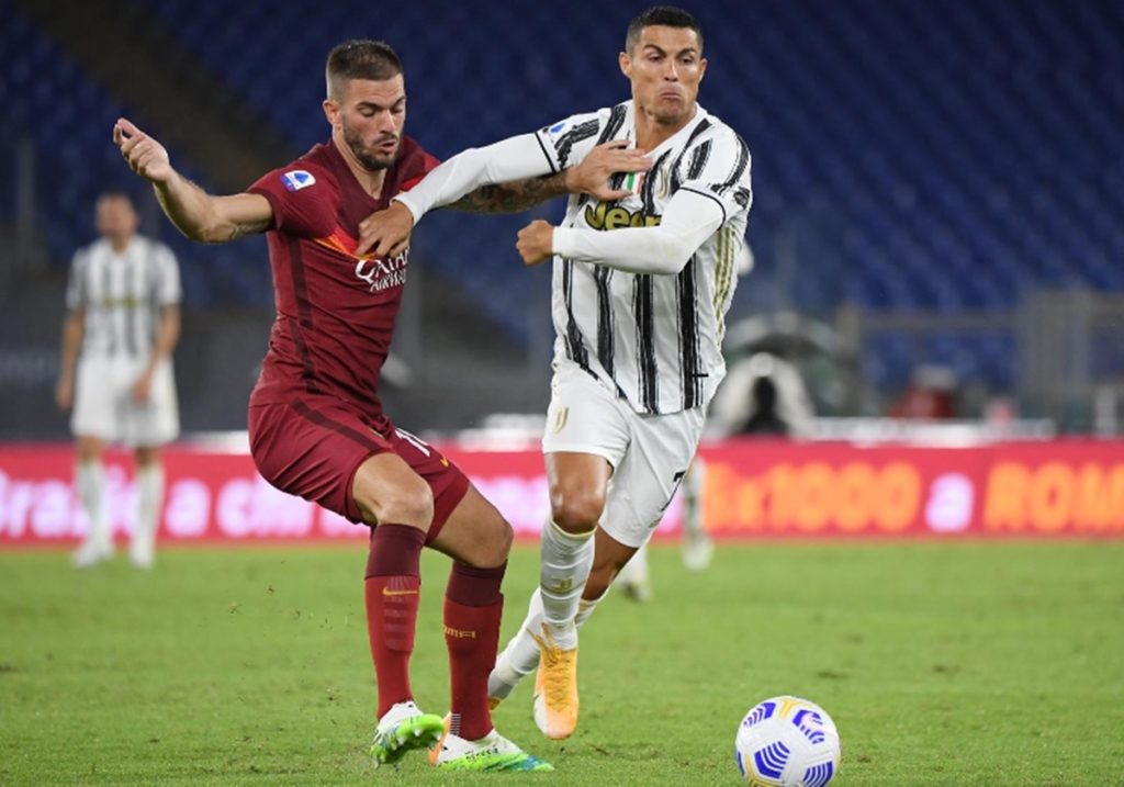 قميص كريستيانو رونالدو ممنوع على لاعبي روما