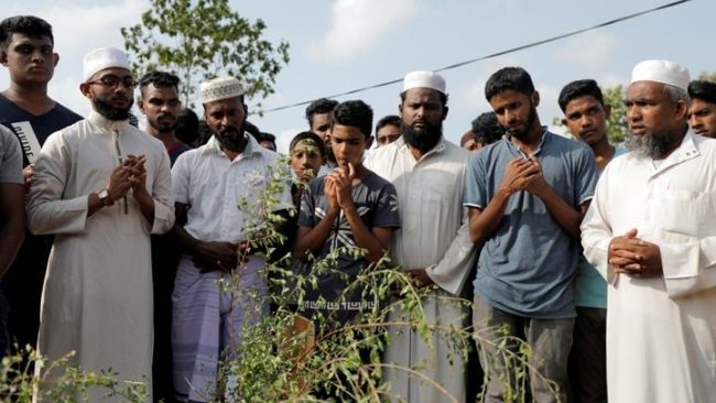 سريلانكا تسمح بدفن موتى المسلمين والمسيحيين بسبب كورونا بدلاً من إحراقها